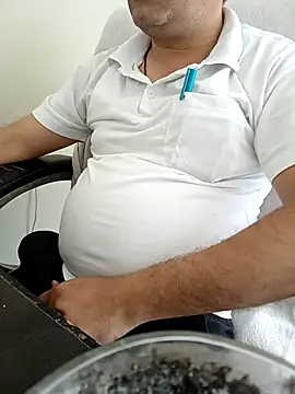 Snapshot of Hot-man39 chatting on 03-13-25, 05:54 Hot-man39 online show from 03-13-25, 05:54