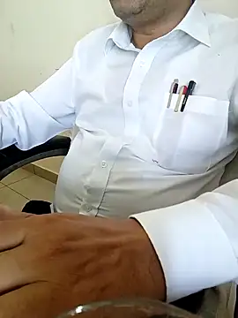 Snapshot of Hot-man39 chatting on 09-09-25, 05:51 Hot-man39 online show from 09-09-25, 05:51