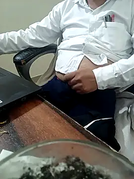 Snapshot of Hot-man39 chatting on 10-20-25, 12:16 Hot-man39 online show from 10-20-25, 12:16