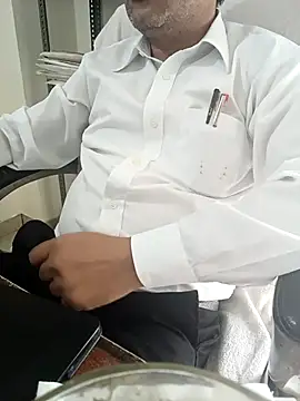 Snapshot of Hot-man39 chatting on 10-30-25, 09:33 Hot-man39 online show from 10-30-25, 09:33