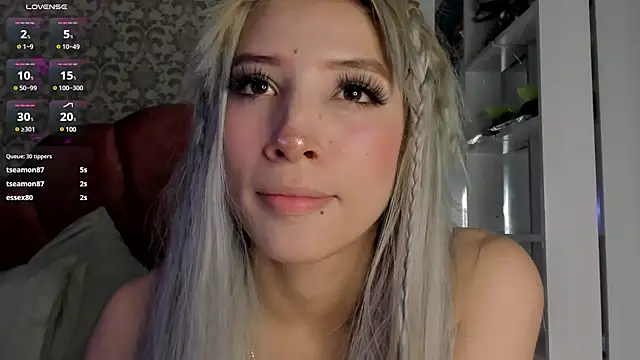 Snapshot of Samantha_cp_ chatting on 03-13-25, 03:17 Samantha cp online show from 03-13-25, 03:17