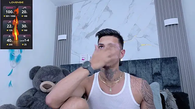 JAYCOB00 online show from 12-15-25, 01:54