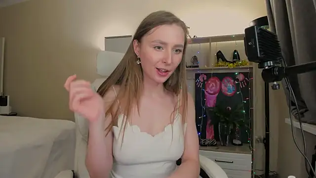 Snapshot of CharlotteWells chatting on 01-03-25, 05:31 CharlotteWells online show from 01-03-25, 05:31