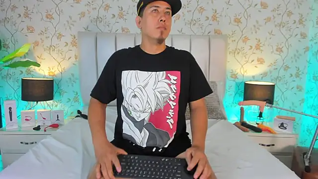 Liana Asaff online show from 02-12-25, 01:41