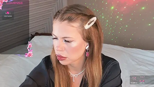 KristinaMoon online show from 04-19-26, 10:47