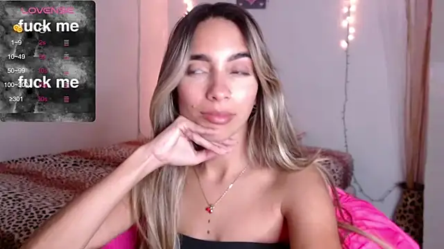 MitchWilson1 online show from 10-12-25, 04:11