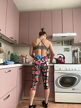 Snapshot of AlisaKissss chatting on 02-08-25, 06:43 AlisaKissss online show from 02-08-25, 06:43