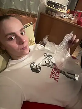 Snapshot of AlisaKissss chatting on 02-08-25, 02:16 AlisaKissss online show from 02-08-25, 02:16