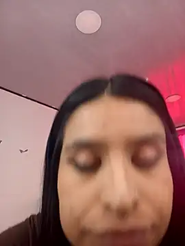 Snapshot of _elektrah chatting on 10-05-25, 05:11 elektrah online show from 10-05-25, 05:11