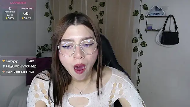 mily thomson b  online show from 03-06-25, 01:05