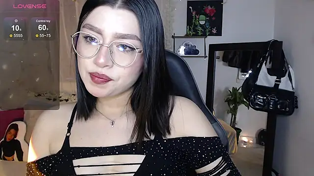 mily thomson b  online show from 09-21-25, 10:44