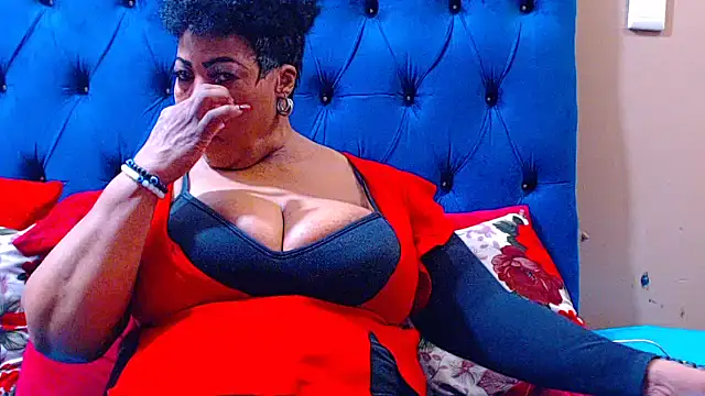 ebonycandy10 online show from 12-04-25, 05:06