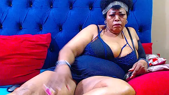 ebonycandy10 online show from 04-10-26, 07:07