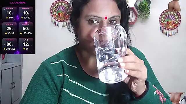 Sexy komolika online show from 12-18-25, 12:00