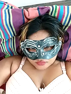 Snapshot of littlequeen77 chatting on 01-09-25, 07:21 littlequeen77 online show from 01-09-25, 07:21