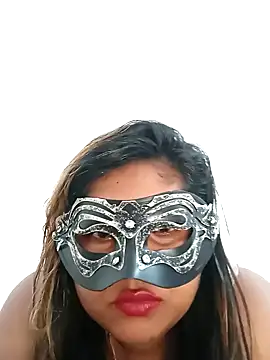 Snapshot of littlequeen77 chatting on 01-18-25, 06:13 littlequeen77 online show from 01-18-25, 06:13