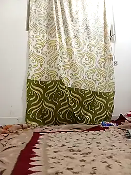 Snapshot of littlequeen77 chatting on 01-30-25, 02:58 littlequeen77 online show from 01-30-25, 02:58