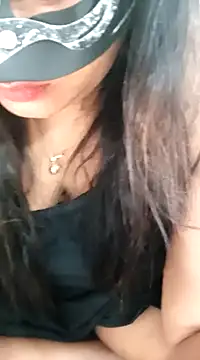 Snapshot of littlequeen77 chatting on 02-11-25, 12:37 littlequeen77 online show from 02-11-25, 12:37