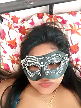 Snapshot of littlequeen77 chatting on 02-23-25, 02:35 littlequeen77 online show from 02-23-25, 02:35