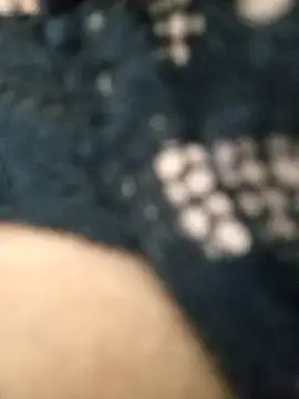 Snapshot of littlequeen77 chatting on 02-24-25, 03:31 littlequeen77 online show from 02-24-25, 03:31