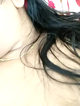 Snapshot of littlequeen77 chatting on 02-28-25, 03:04 littlequeen77 online show from 02-28-25, 03:04