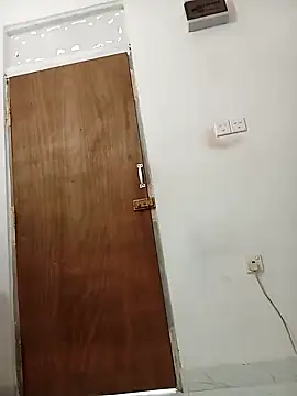 Snapshot of littlequeen77 chatting on 03-06-25, 08:19 littlequeen77 online show from 03-06-25, 08:19