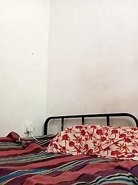 Snapshot of littlequeen77 chatting on 03-19-25, 06:55 littlequeen77 online show from 03-19-25, 06:55