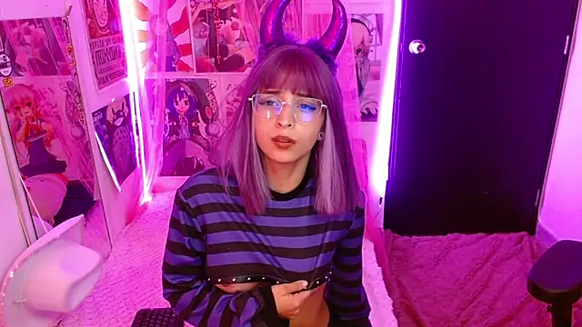 Kind Scarlett online show from 10-02-25, 11:12