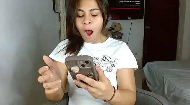 violet leo online show from 03-04-25, 10:27