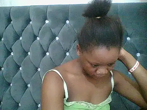 HotJeylee online show from 12-20-25, 09:22