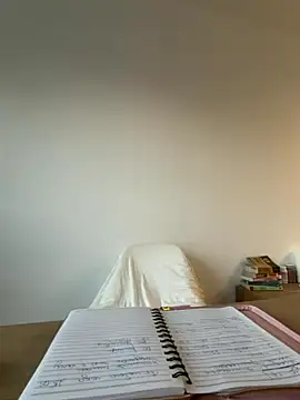 streetdoll online show from 10-11-25, 06:45