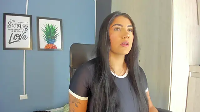 Snapshot of PaulinaDuarte chatting on 04-20-26, 11:13 PaulinaDuarte online show from 04-20-26, 11:13