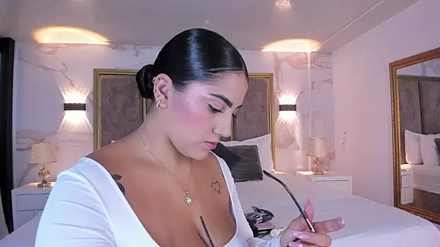 Snapshot of PaulinaDuarte chatting on 05-07-26, 11:48 PaulinaDuarte online show from 05-07-26, 11:48