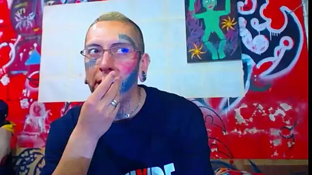 Snapshot of deivid_estrada chatting on 02-06-26, 04:32 deivid estrada online show from 02-06-26, 04:32