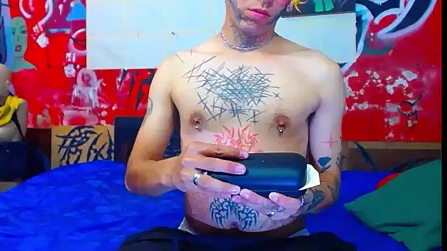 Snapshot of deivid_estrada chatting on 02-08-26, 04:43 deivid estrada online show from 02-08-26, 04:43