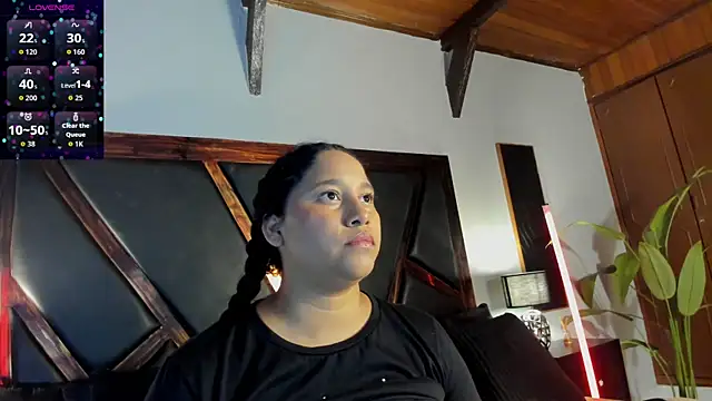 Snapshot of EmiliWilliams chatting on 04-24-26, 12:02 EmiliWilliams online show from 04-24-26, 12:02