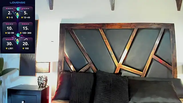 Snapshot of EmiliWilliams chatting on 05-15-26, 12:17 EmiliWilliams online show from 05-15-26, 12:17