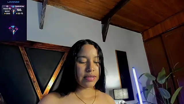Snapshot of EmiliWilliams chatting on 05-26-26, 11:56 EmiliWilliams online show from 05-26-26, 11:56