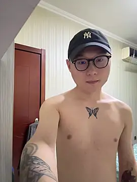 Snapshot of Eric246 chatting on 02-26-26, 03:55 Eric246 online show from 02-26-26, 03:55