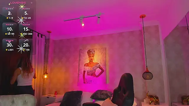 Shantall   online show from 11-17-25, 11:16