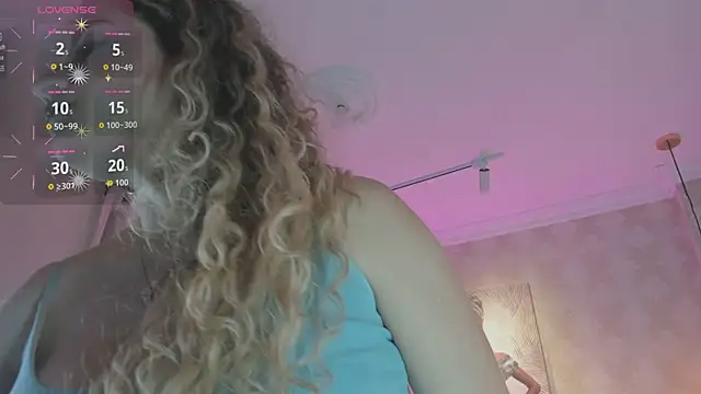 Snapshot of Shantall__ chatting on 04-24-26, 11:01 Shantall online show from 04-24-26, 11:01