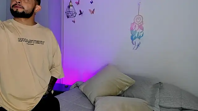 Snapshot of Chloe_Johnson_ chatting on 03-12-26, 03:34 Chloe Johnson online show from 03-12-26, 03:34