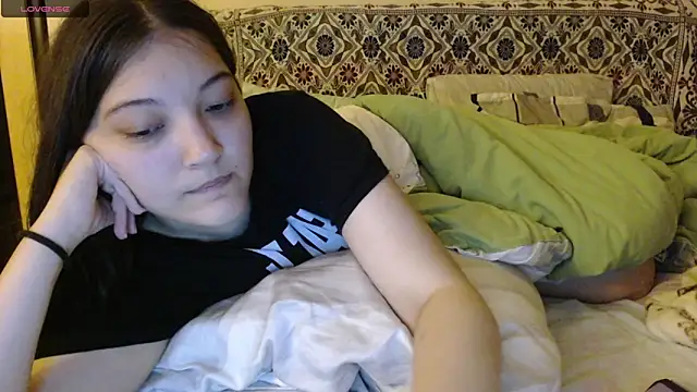 Snapshot of AlisaDevis chatting on 10-07-25, 05:10 AlisaDevis online show from 10-07-25, 05:10