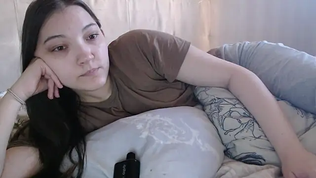 AlisaDevis online show from 04-05-26, 01:08