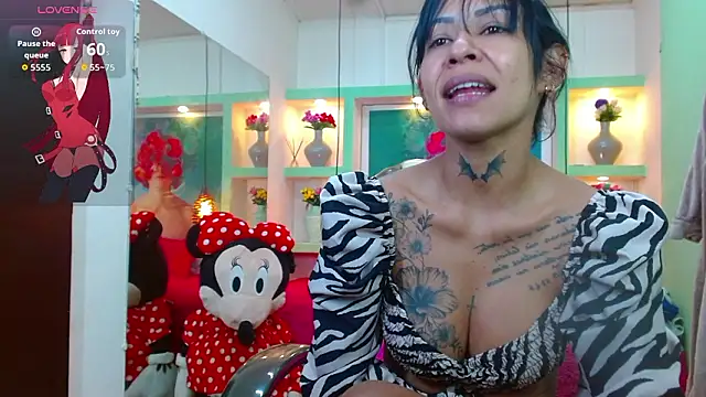 lorenapinto online show from 03-18-26, 01:53