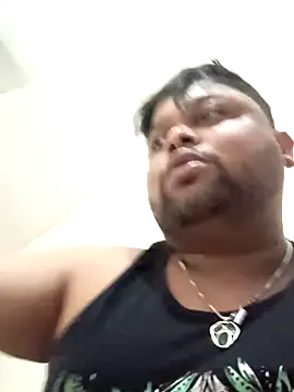 Snapshot of julywwrt chatting on 12-19-24, 10:24 julywwrt online show from 12-19-24, 10:24