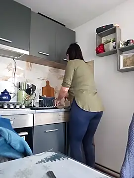 KristenVega online show from 12-16-25, 08:19