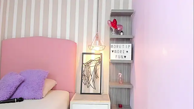 AMELIETARSON online show from 03-08-25, 07:20