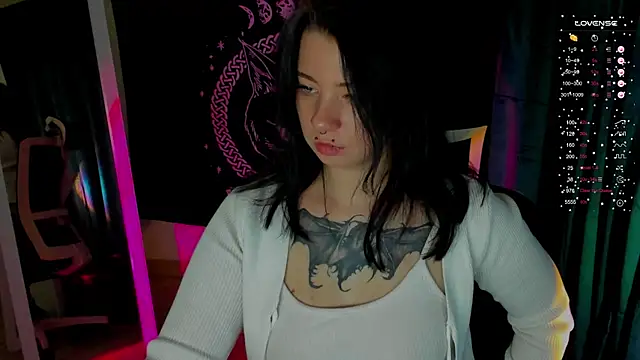 Snapshot of Sam_Mystery chatting on 12-04-24, 05:00 Sam Mystery online show from 12-04-24, 05:00