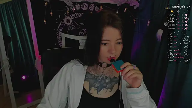 Snapshot of Sam_Mystery chatting on 01-02-25, 01:40 Sam Mystery online show from 01-02-25, 01:40